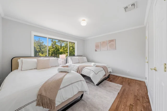 BEDROOM image 1