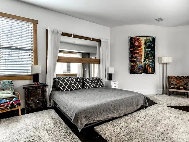 Bedroom 1 image 1