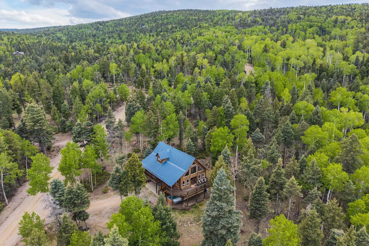 Parker Chalet property photo 2