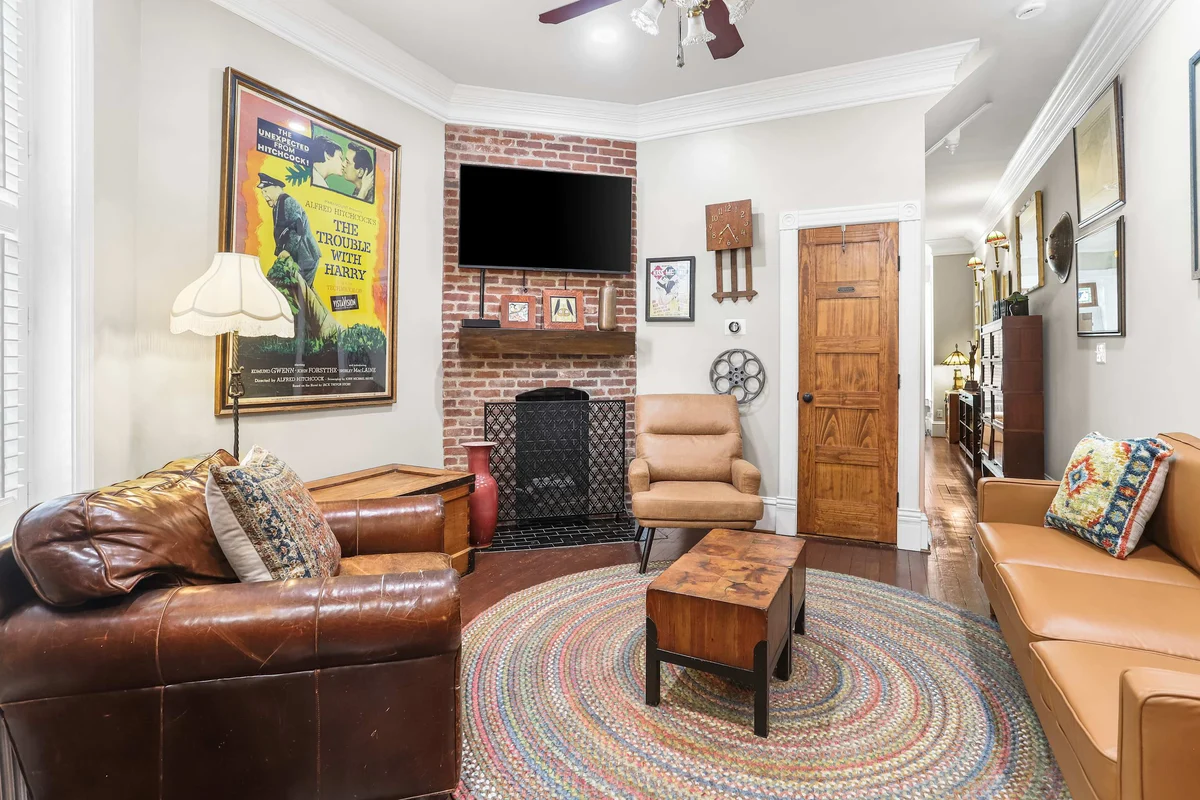 Apartment in District of Columbia property photo 2