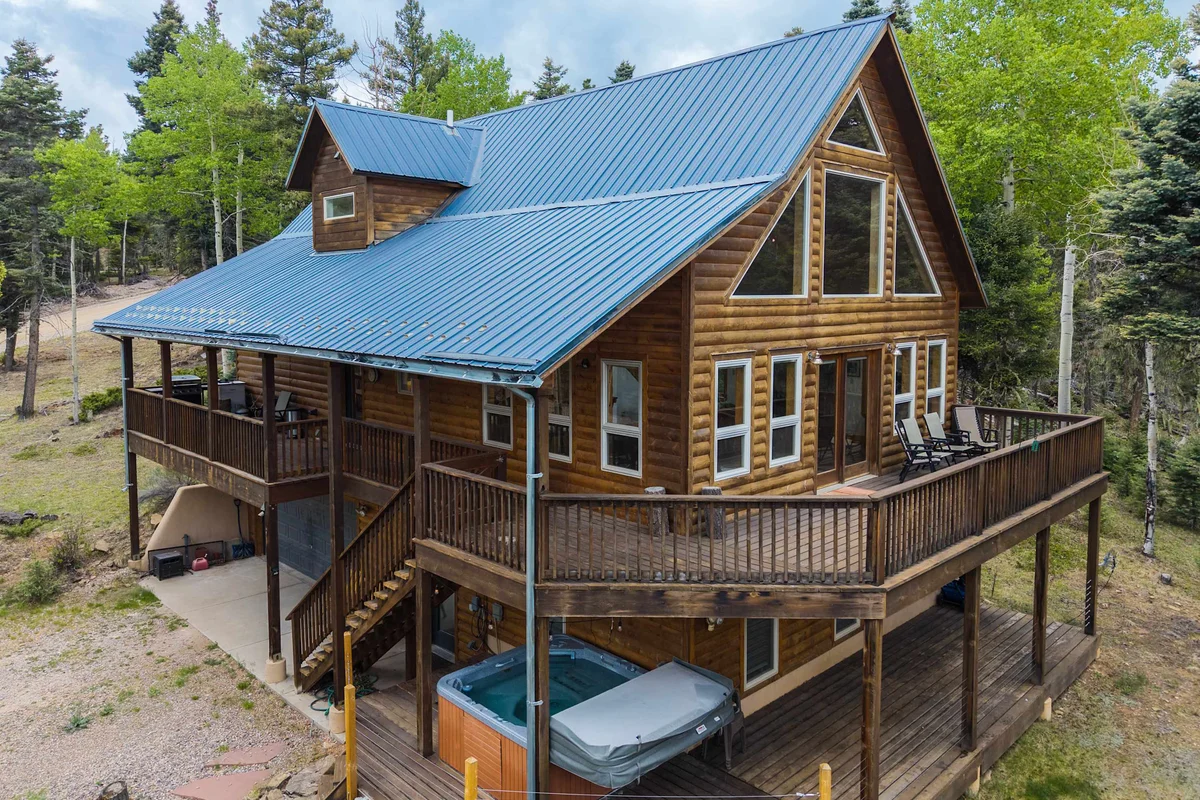 Parker Chalet property photo 3