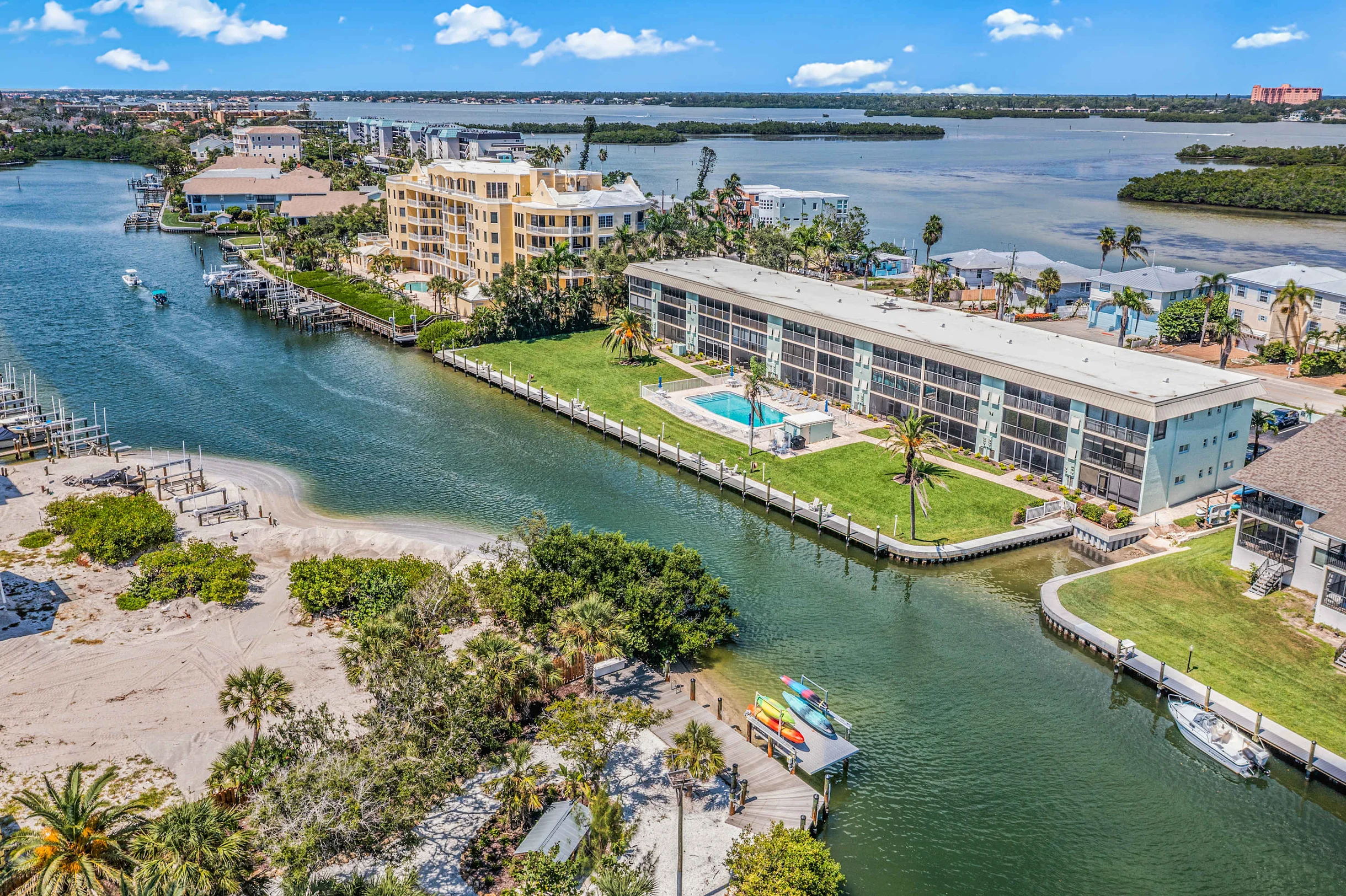 Apartment in Florida property photo 1