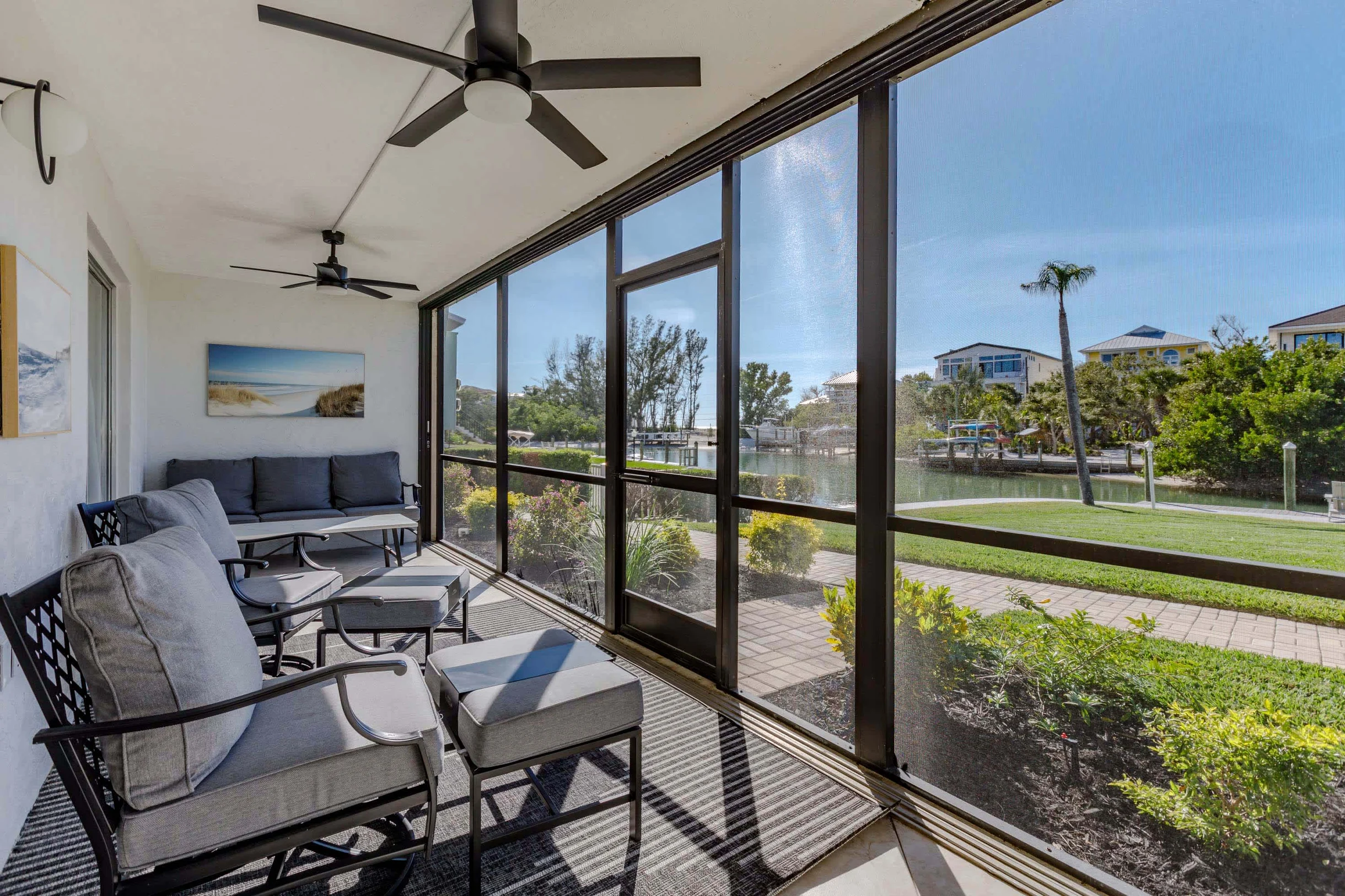Apartment in Florida property photo 1