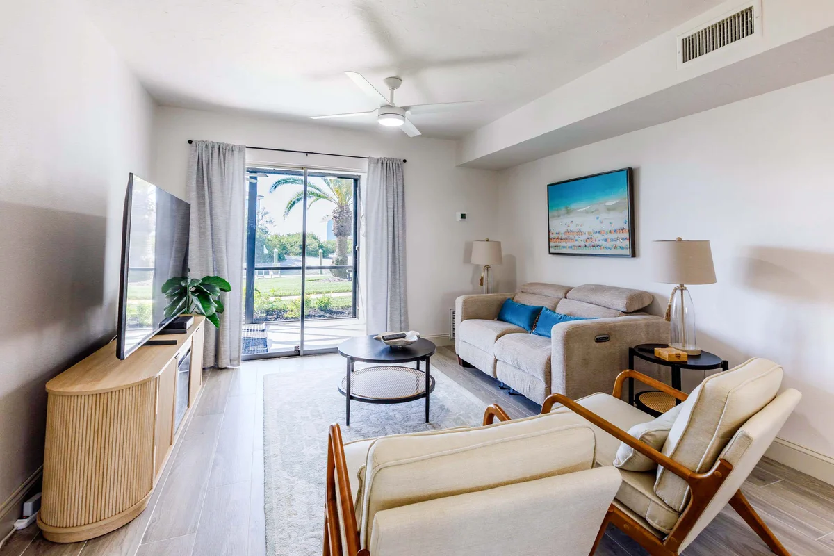 Apartment in Florida property photo 2