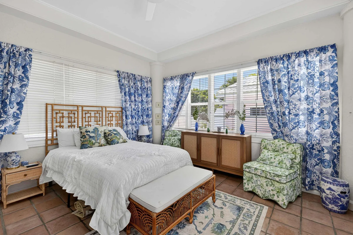 Bedroom 1 image 1