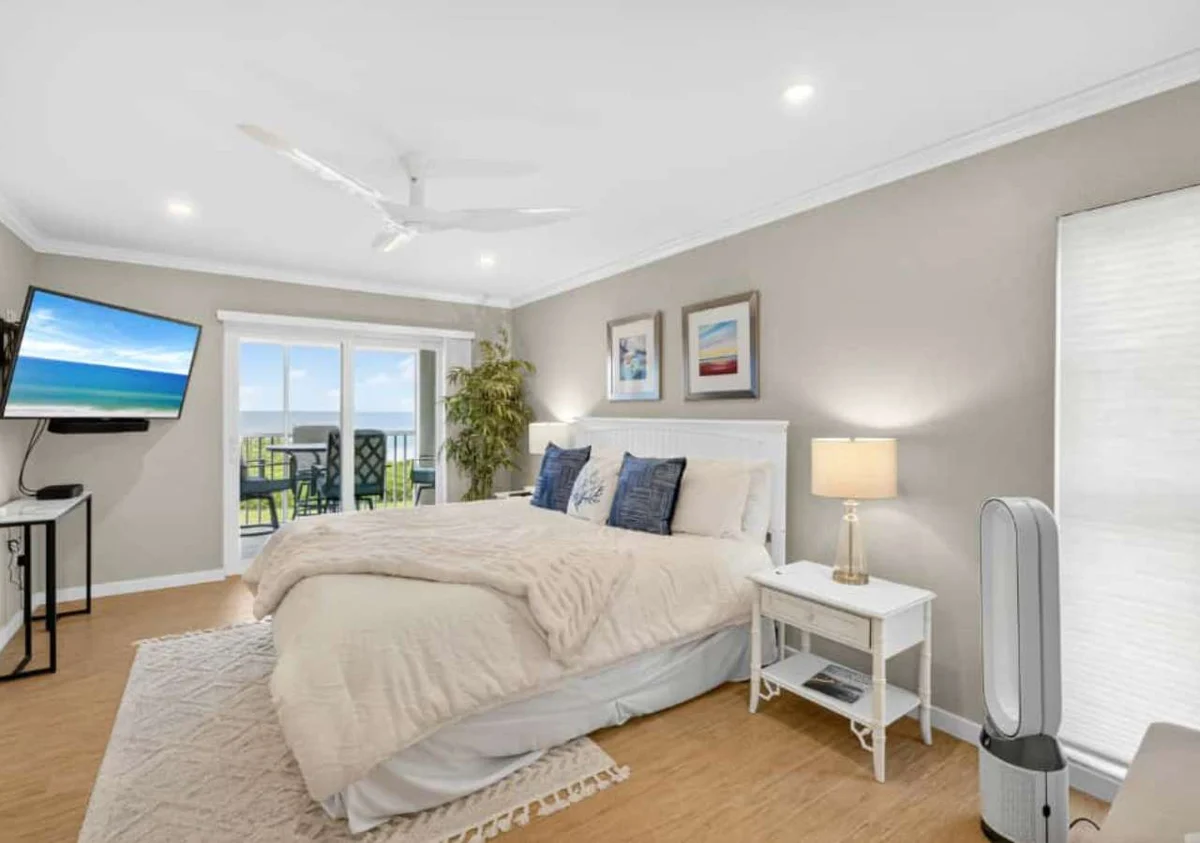 Apartment in Longboat Key property photo 2