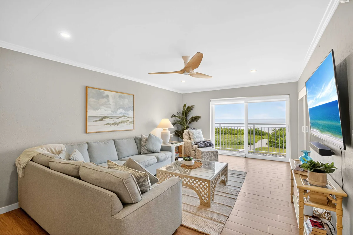 Apartment in Longboat Key property photo 4