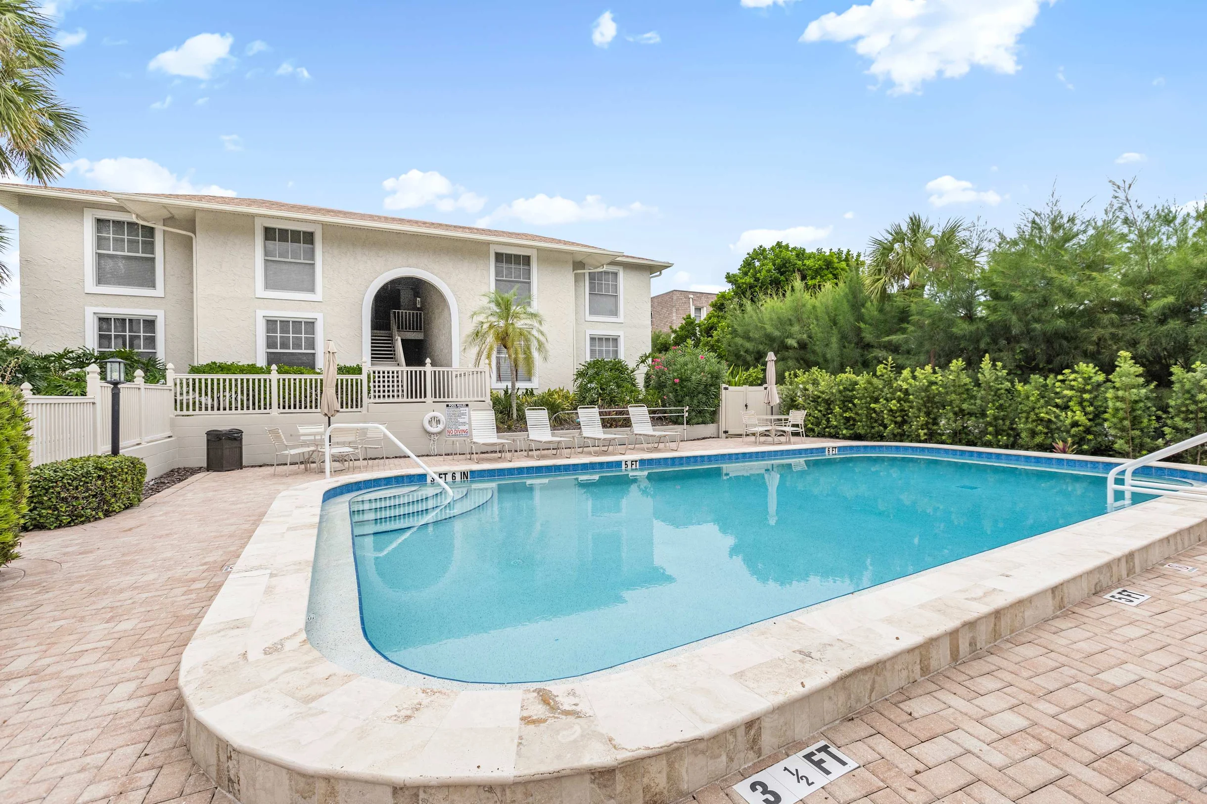 Apartment in Longboat Key property photo 5