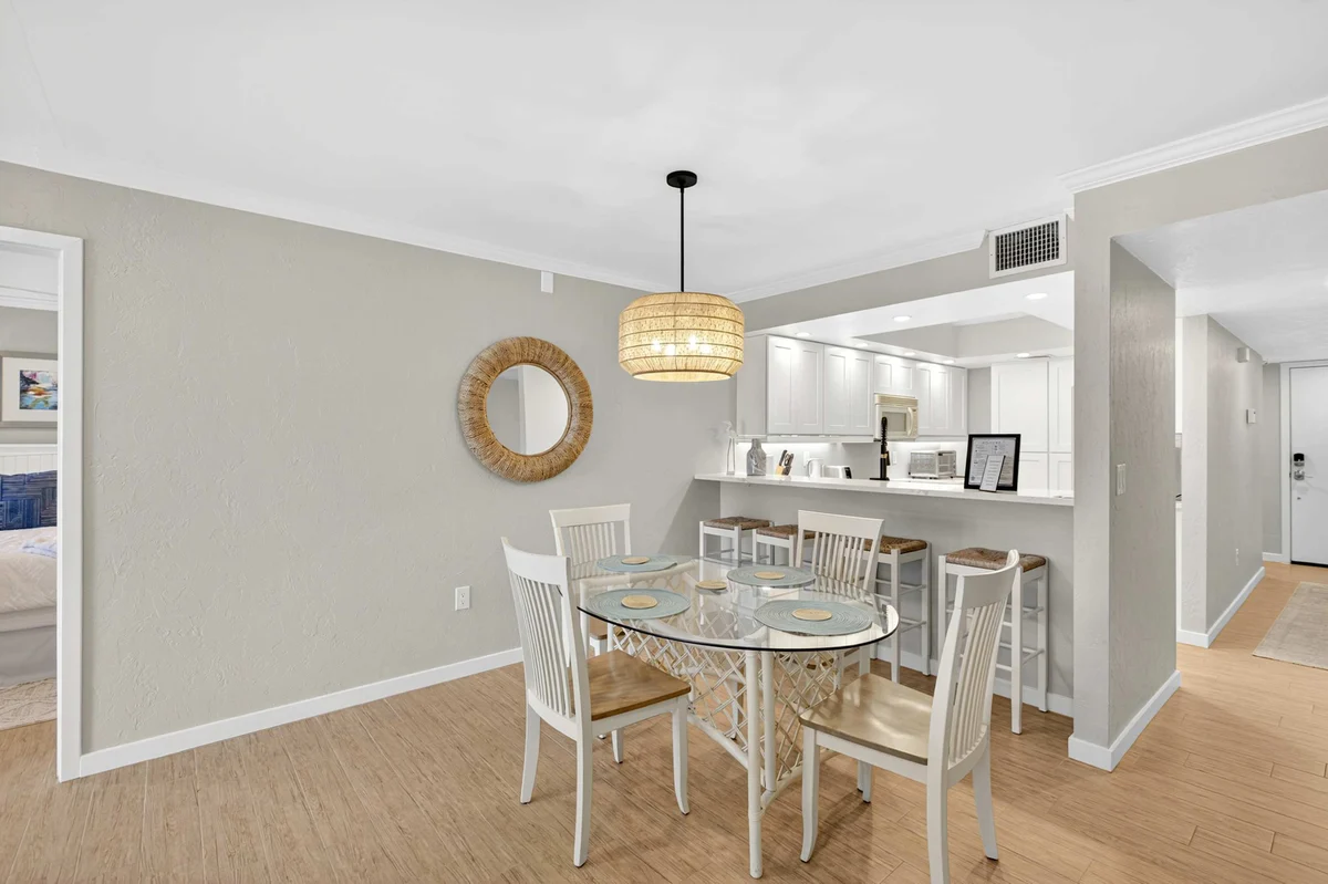 Apartment in Longboat Key property photo 5