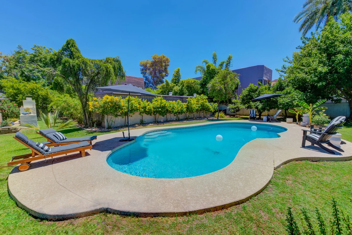 Luxury Retreat in Phoenix's Arcadia #18