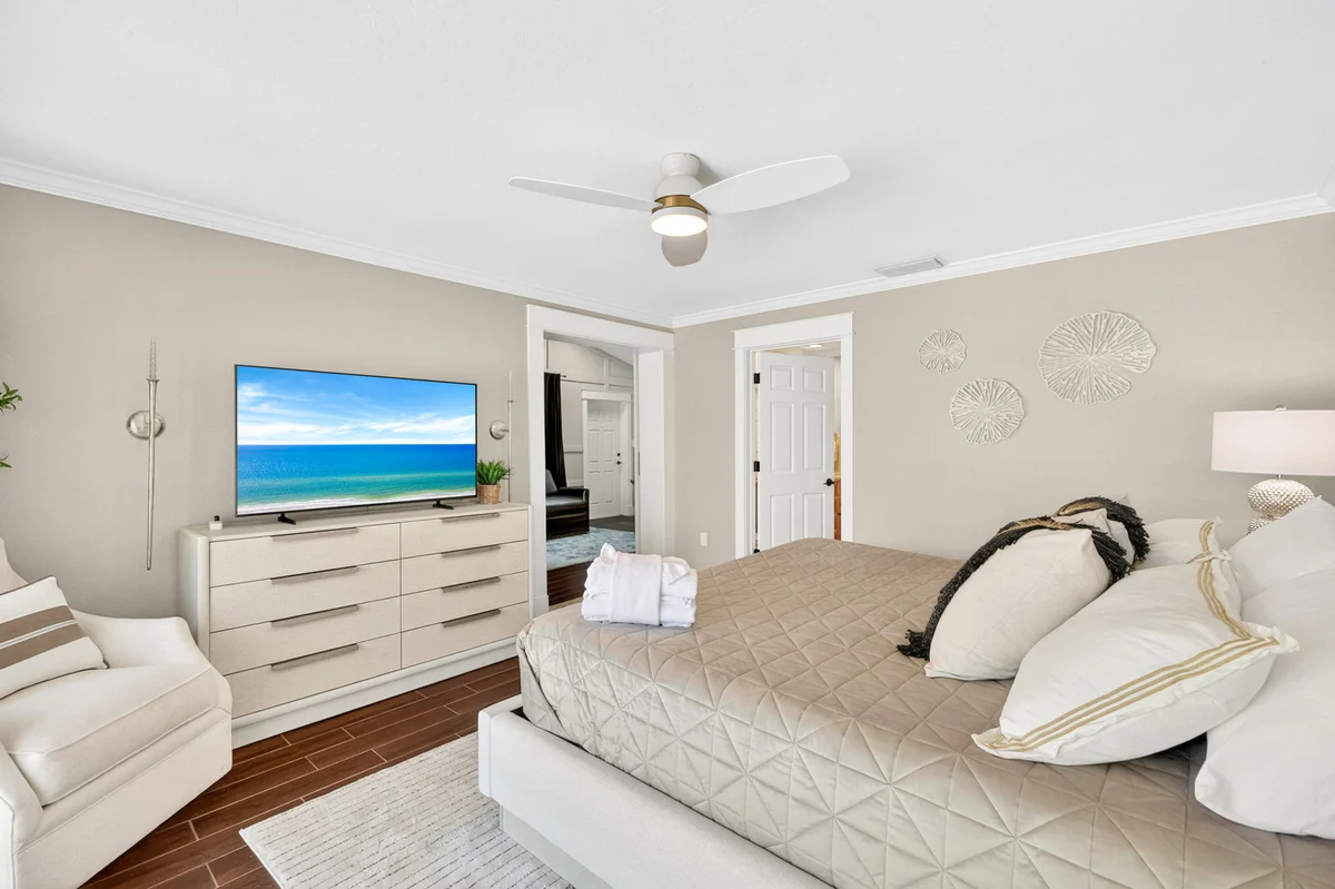 Bedroom 1 image 1