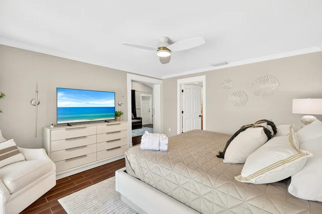 Bedroom 1 image 1