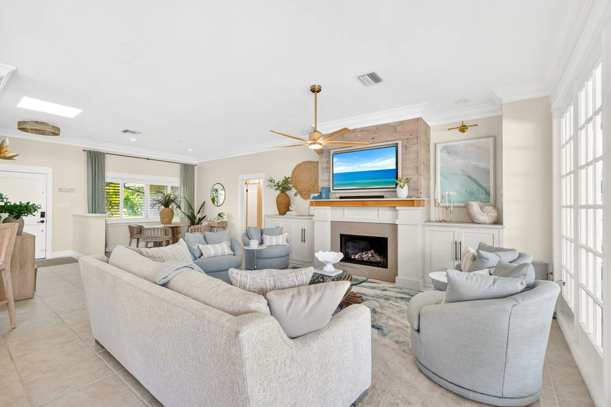 Home in Siesta Key property photo 2