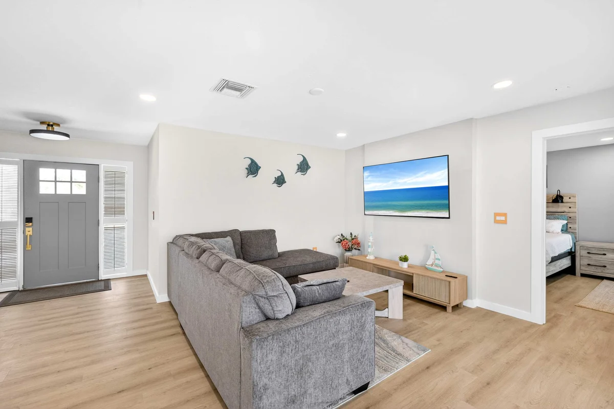 Home in Florida property photo 3