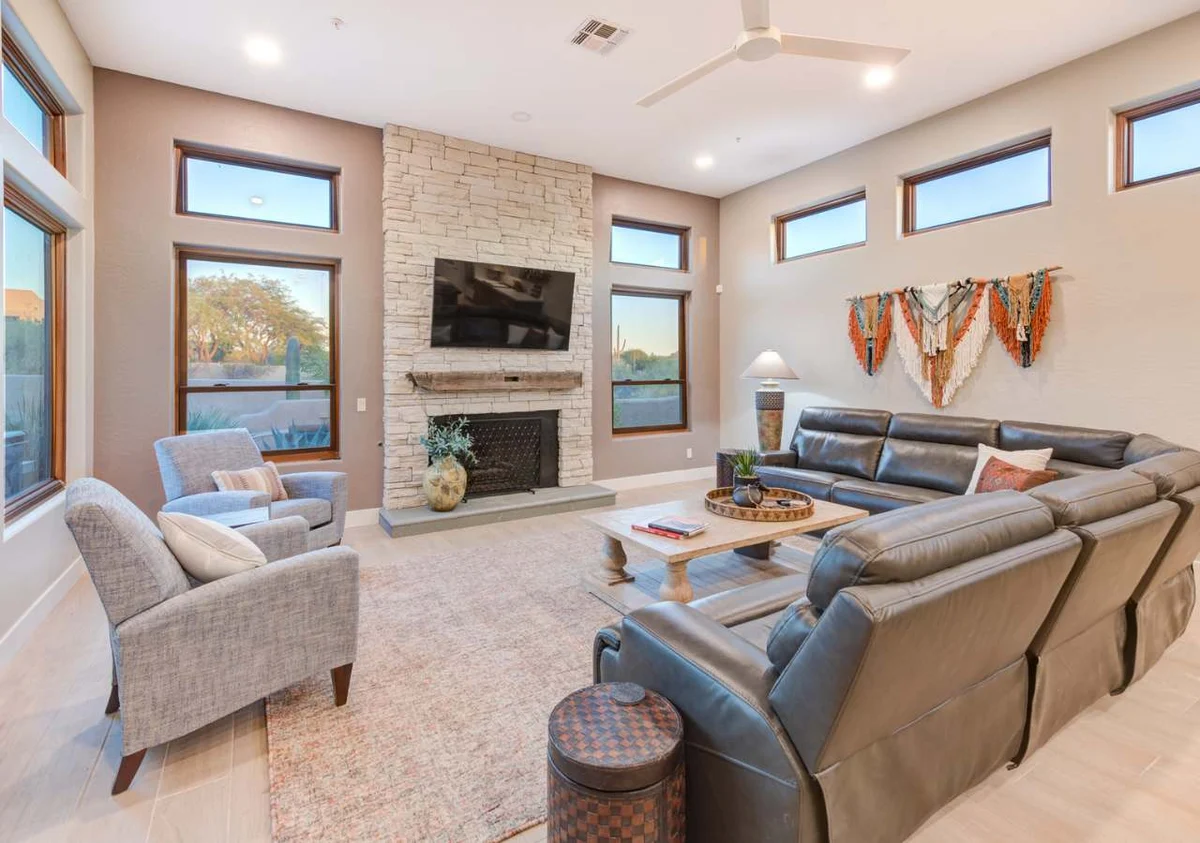 Home in Scottsdale property photo 3