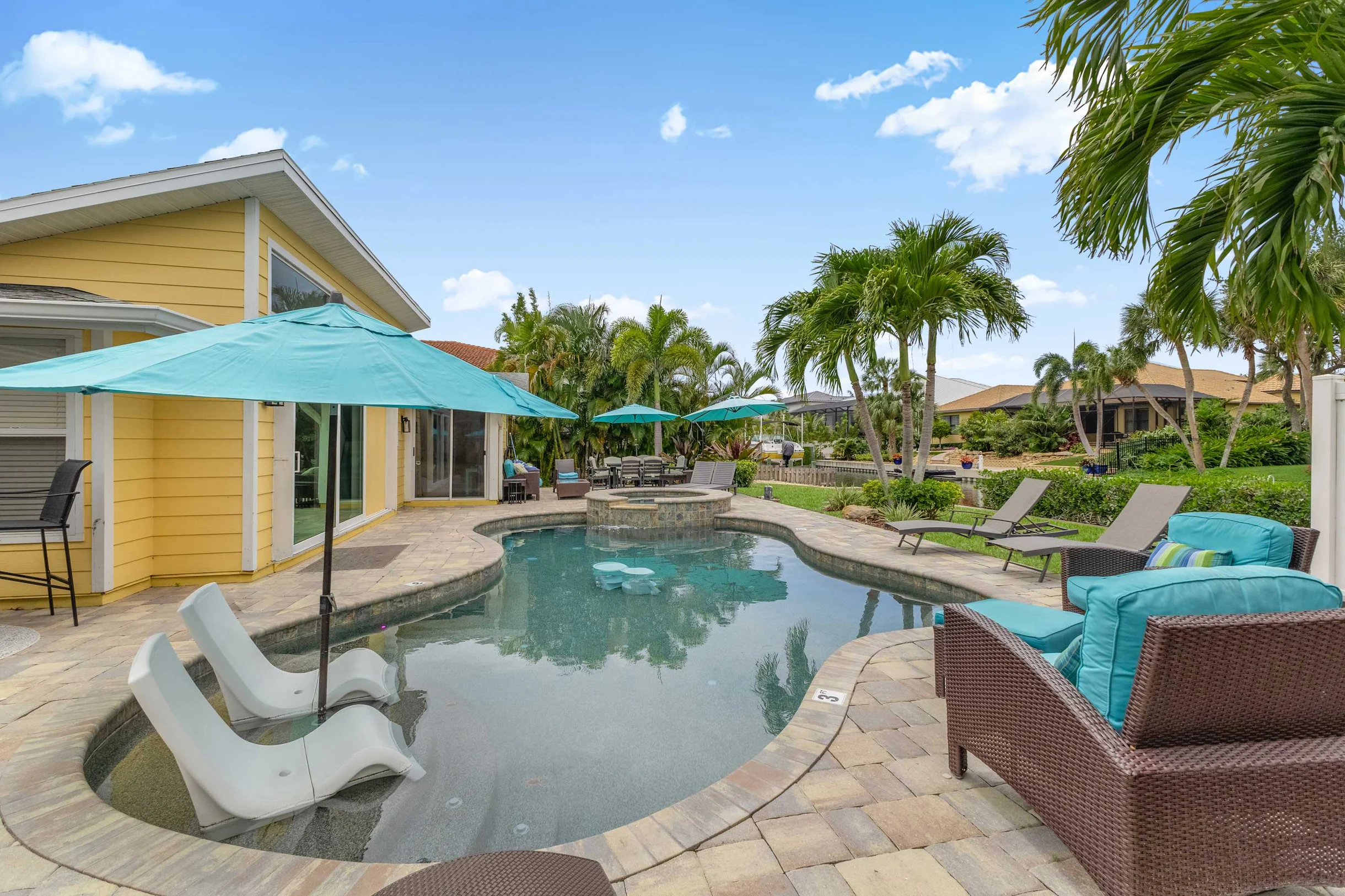 Home in Siesta Key property photo 1