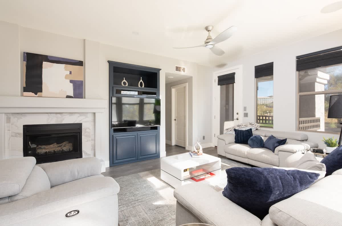 Home in Scottsdale property photo 3