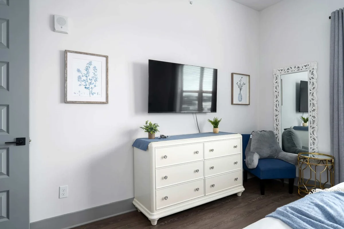 Bedroom 1 image 1