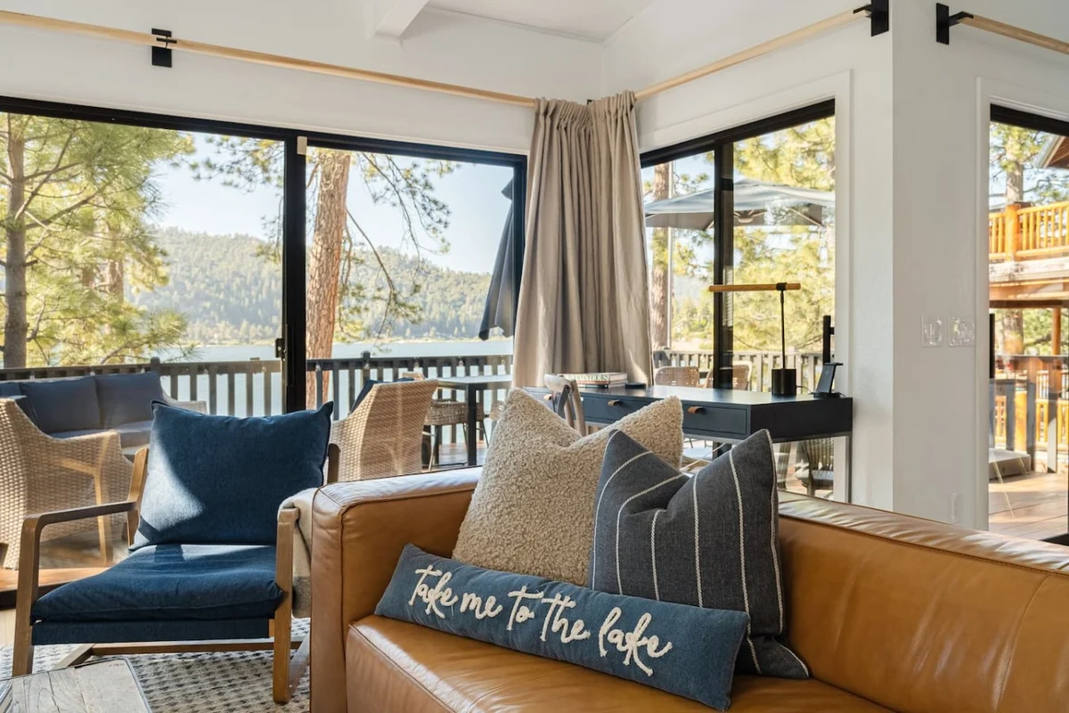 TheLakeHouz | Private Dock, Hot Tub w/ Lake Views #125