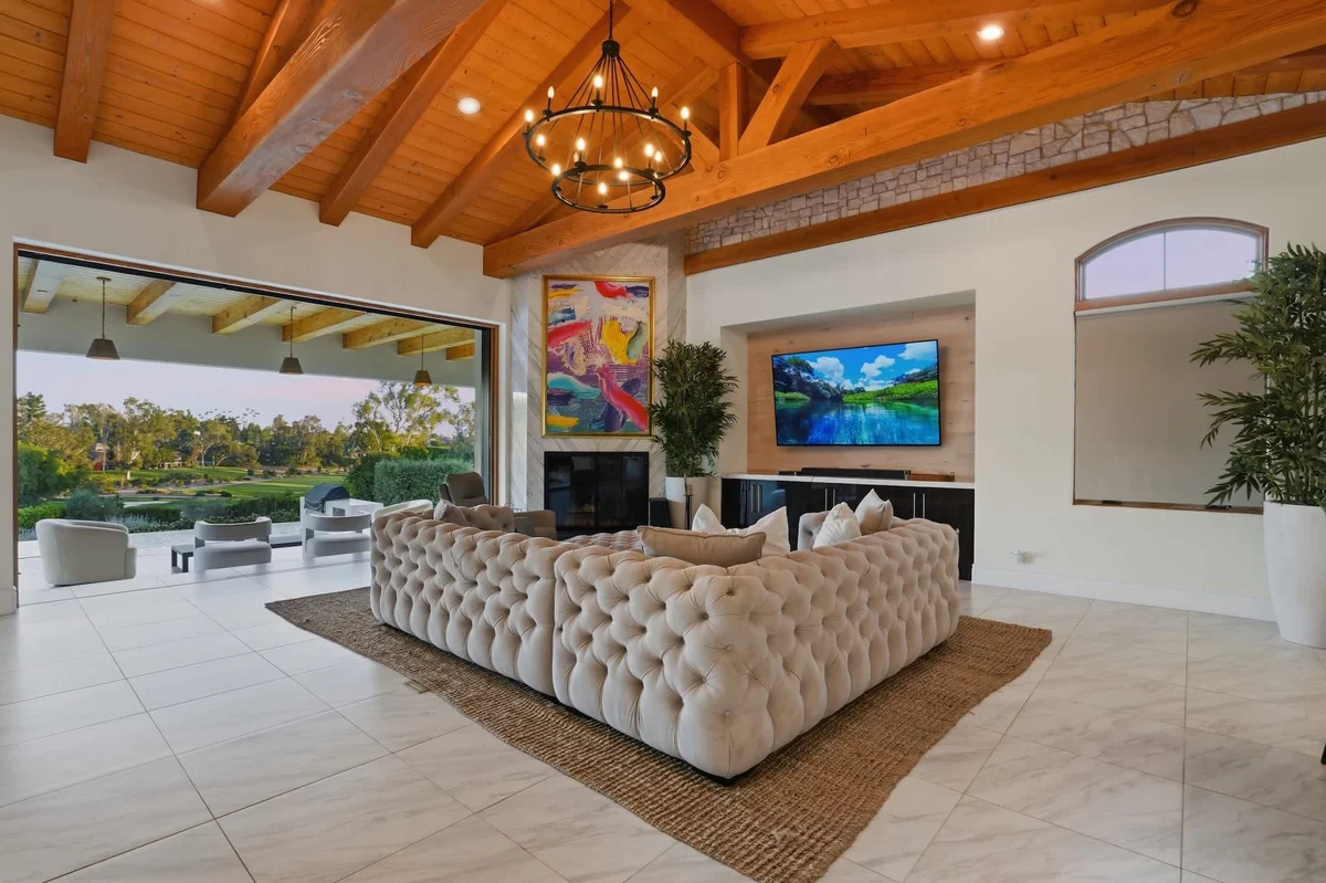 The Fairway Estate, Pool+Spa, Theatre, Bar, Golf #18