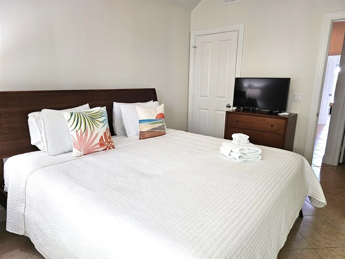 Bedroom 1 image 1