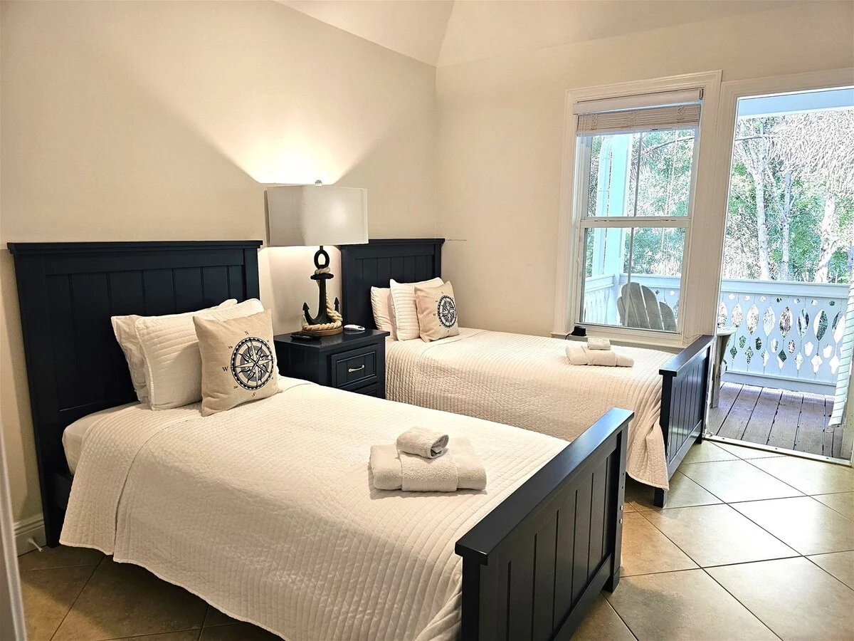 Bedroom 3 image 1