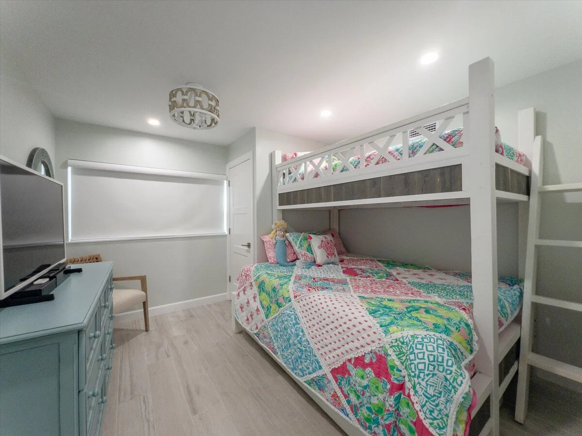 Bedroom 1 image 1