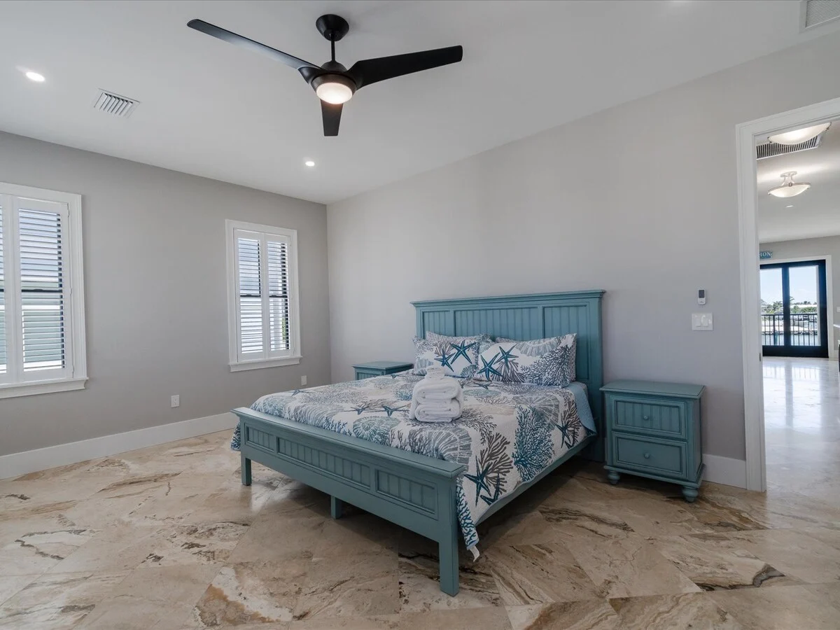 Bedroom 1 image 1