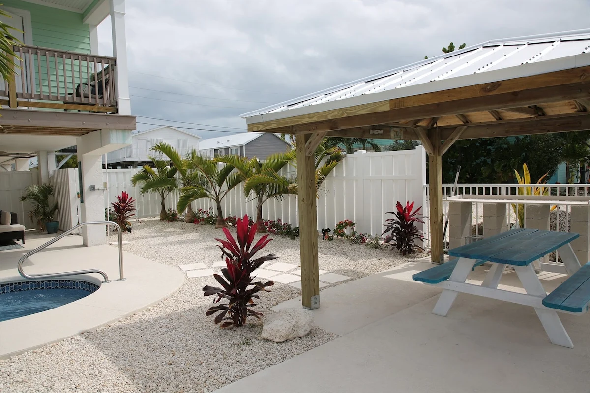 Home in Marathon property photo 2