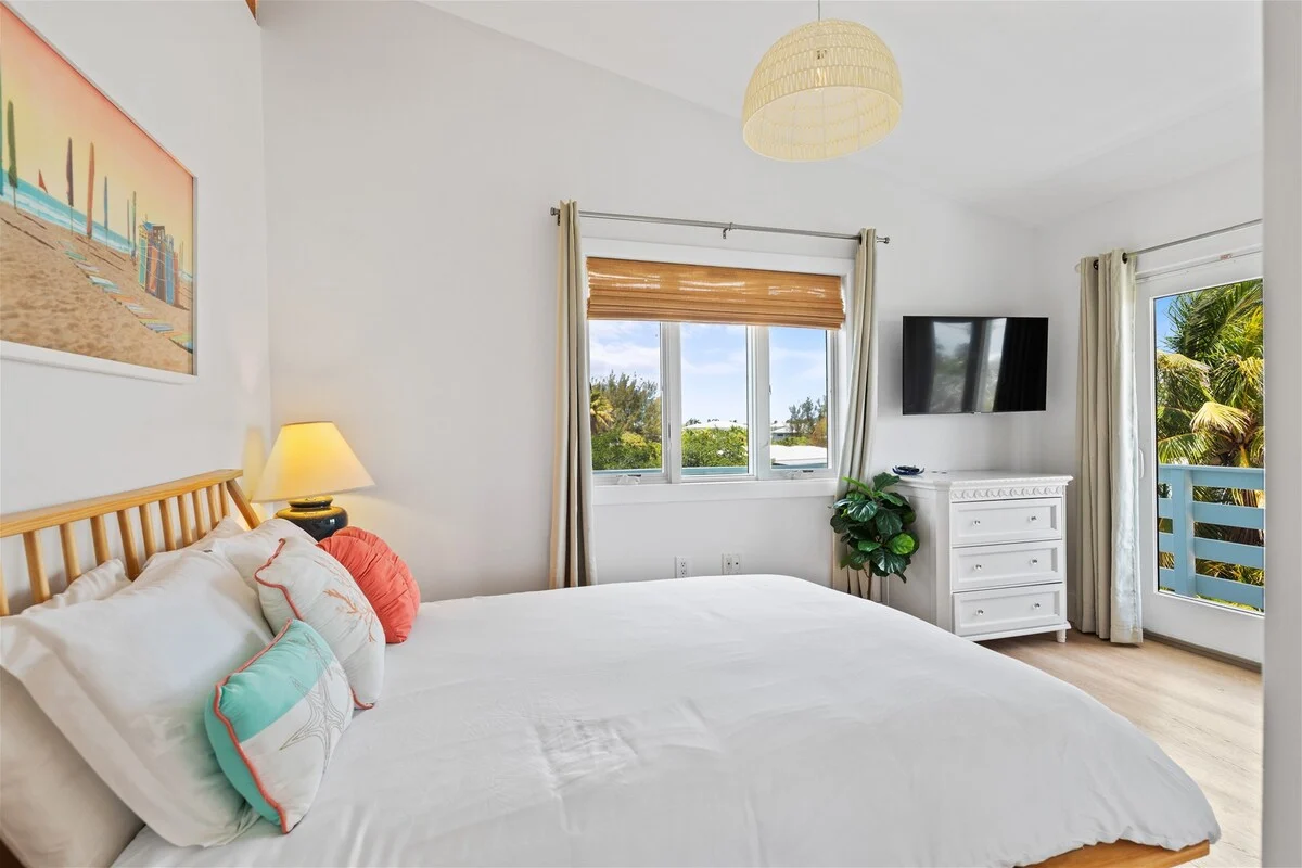 Bedroom 1 image 1