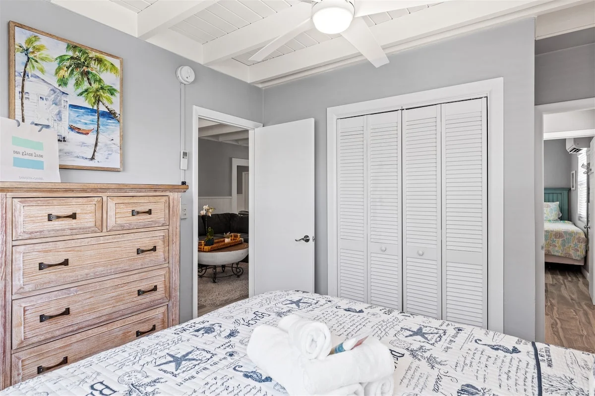 Bedroom 3 image 1