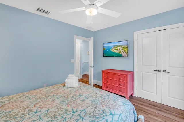 Bedroom 1 image 1