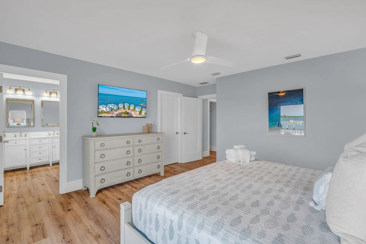 Bedroom 3 image 1