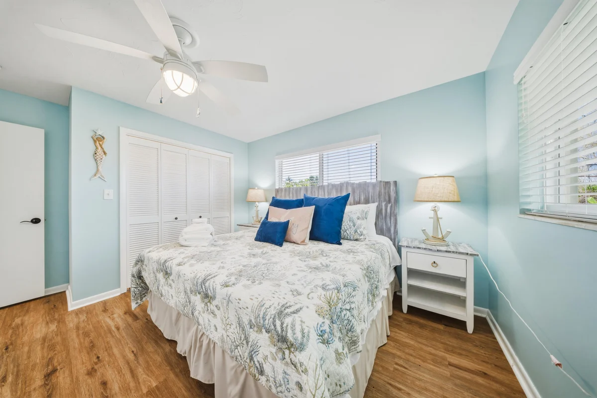 Bedroom 5 image 1