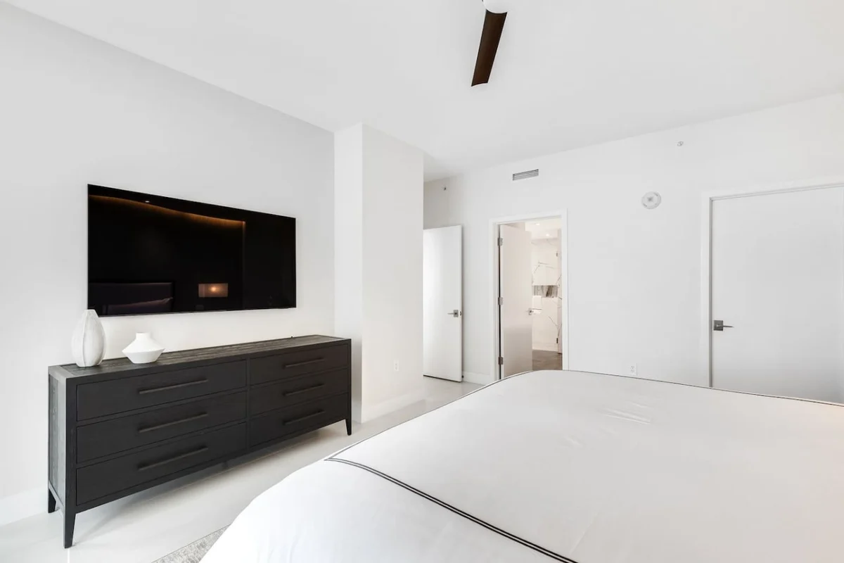 Bedroom 3 image 1
