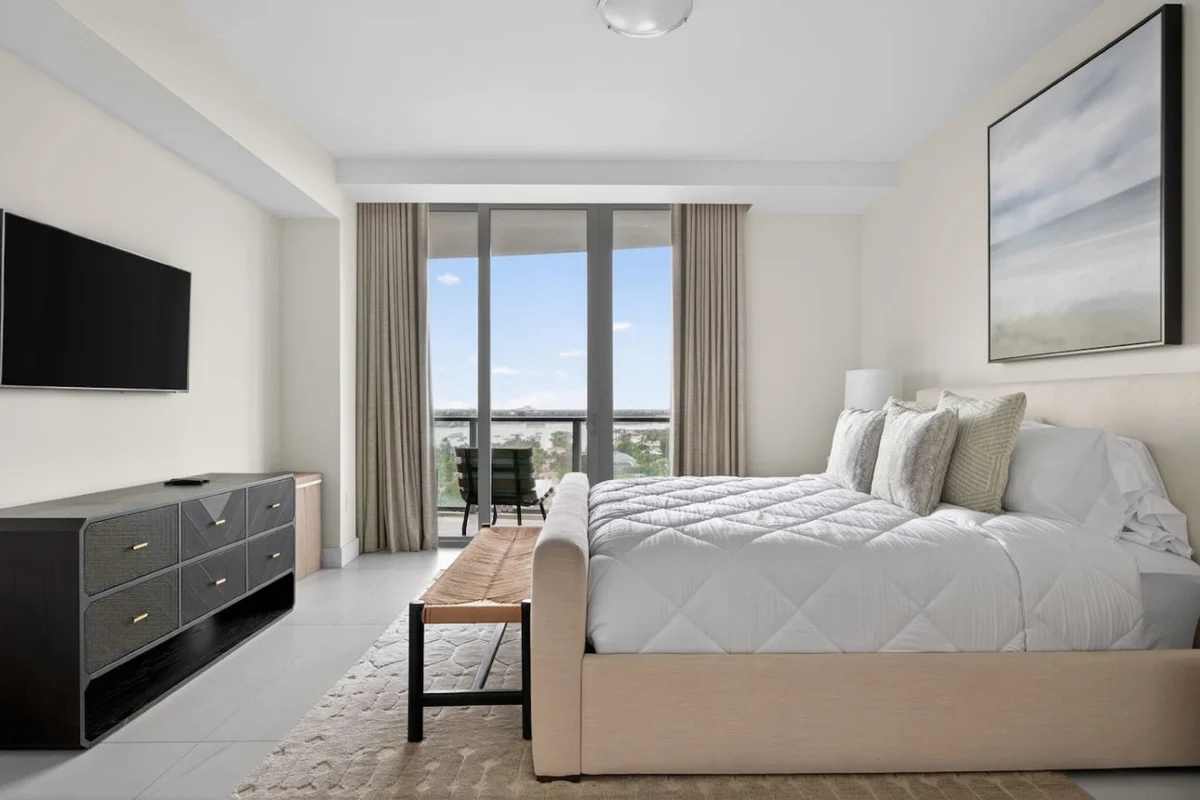 Bedroom 1 image 1