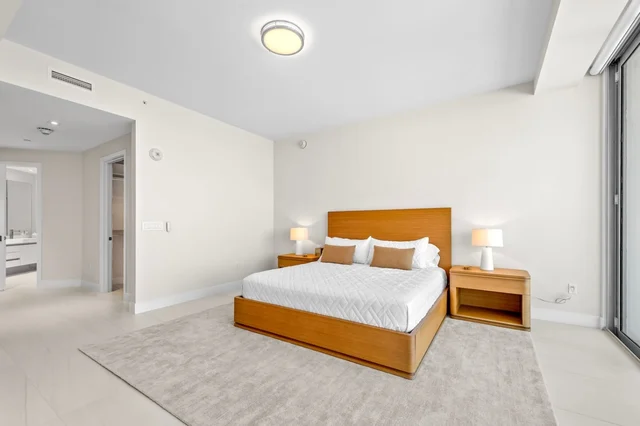 Bedroom 1 image 1