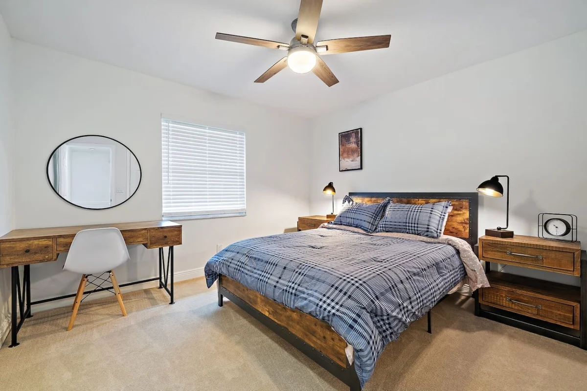 Bedroom 1 image 1