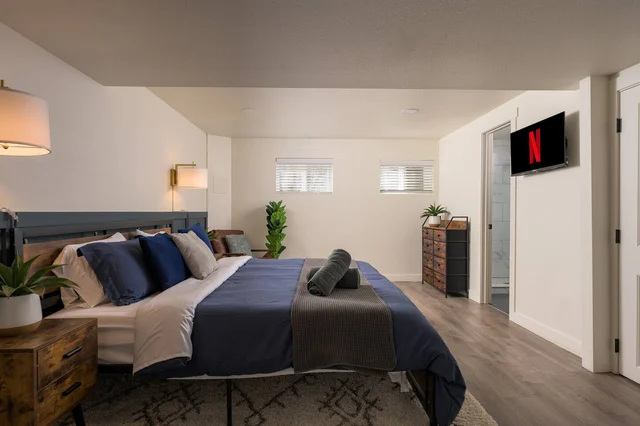 BEDROOM image 1