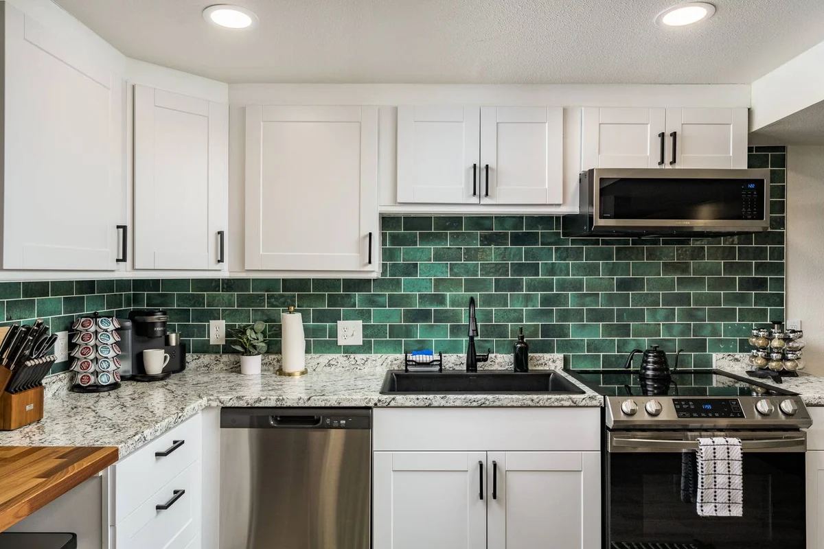 Cozy 1BR King Bed w/ Kitchen Near RiNo #18