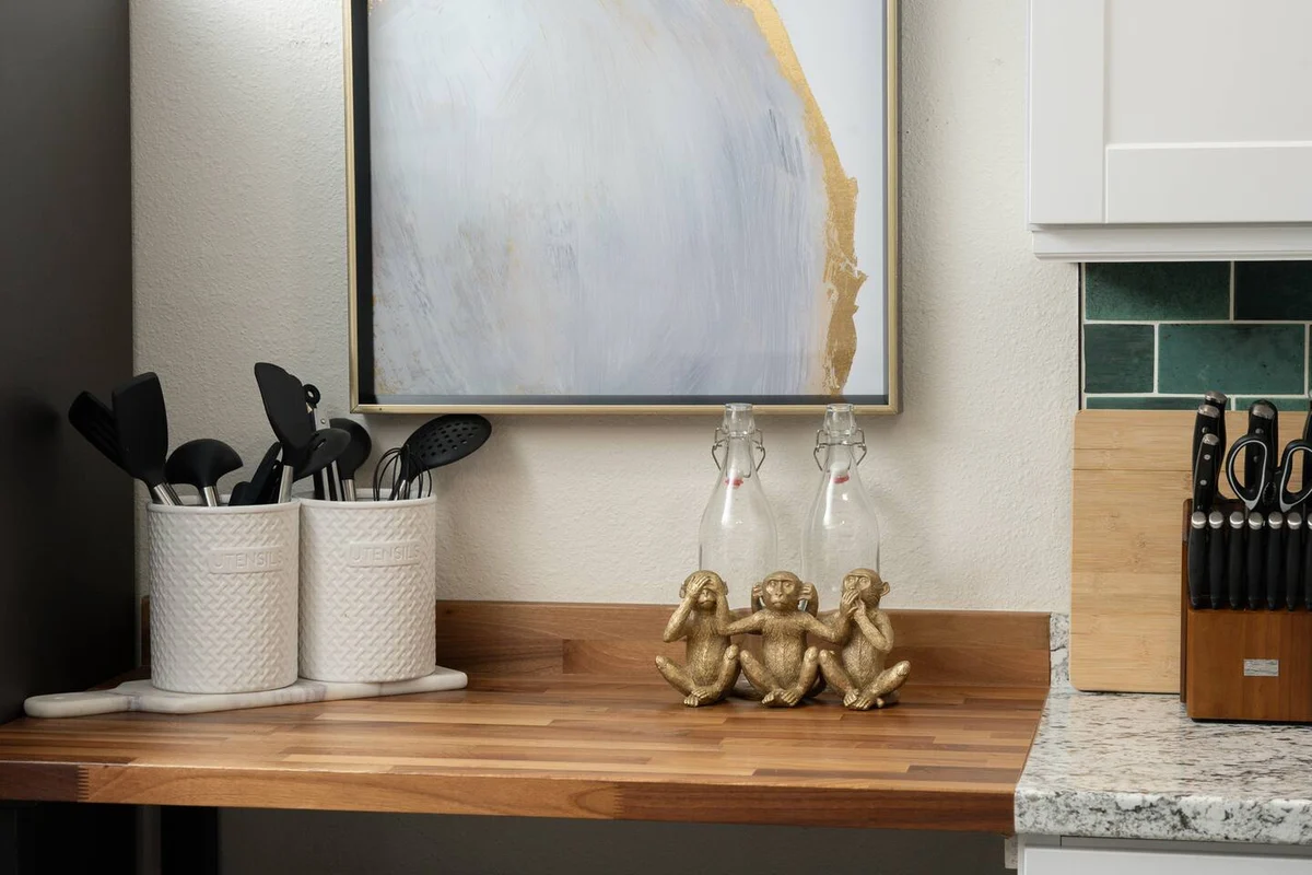 Cozy 1BR King Bed w/ Kitchen Near RiNo #28