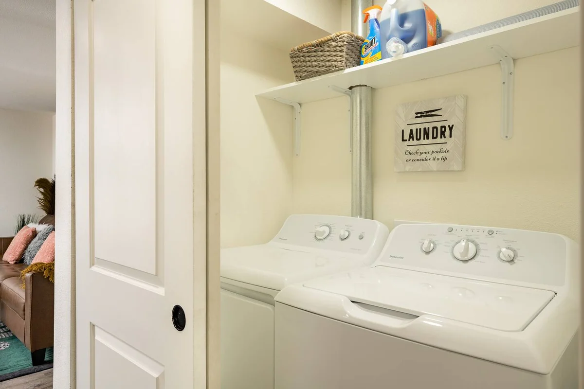 Cozy 1BR King Bed w/ Kitchen Near RiNo #30