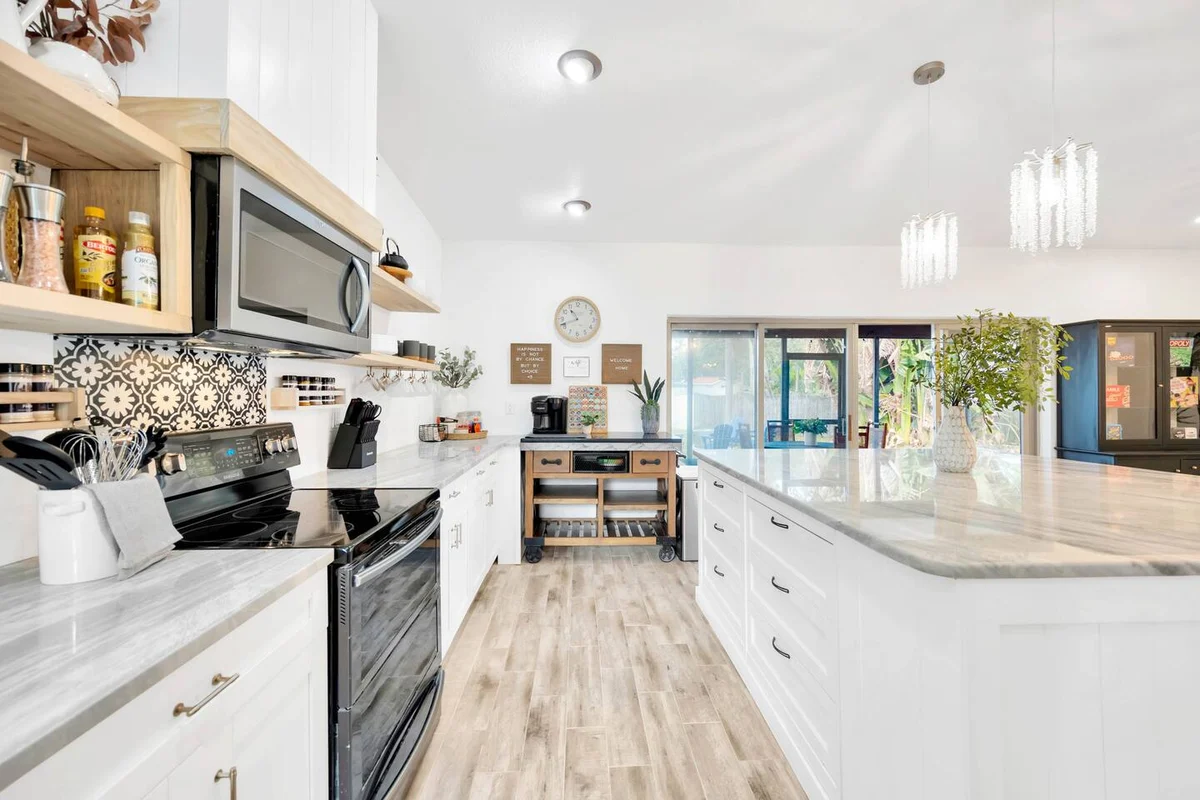 2 Homes - 4 MN to Madiera BCH - Hottub - HTD Pool #29