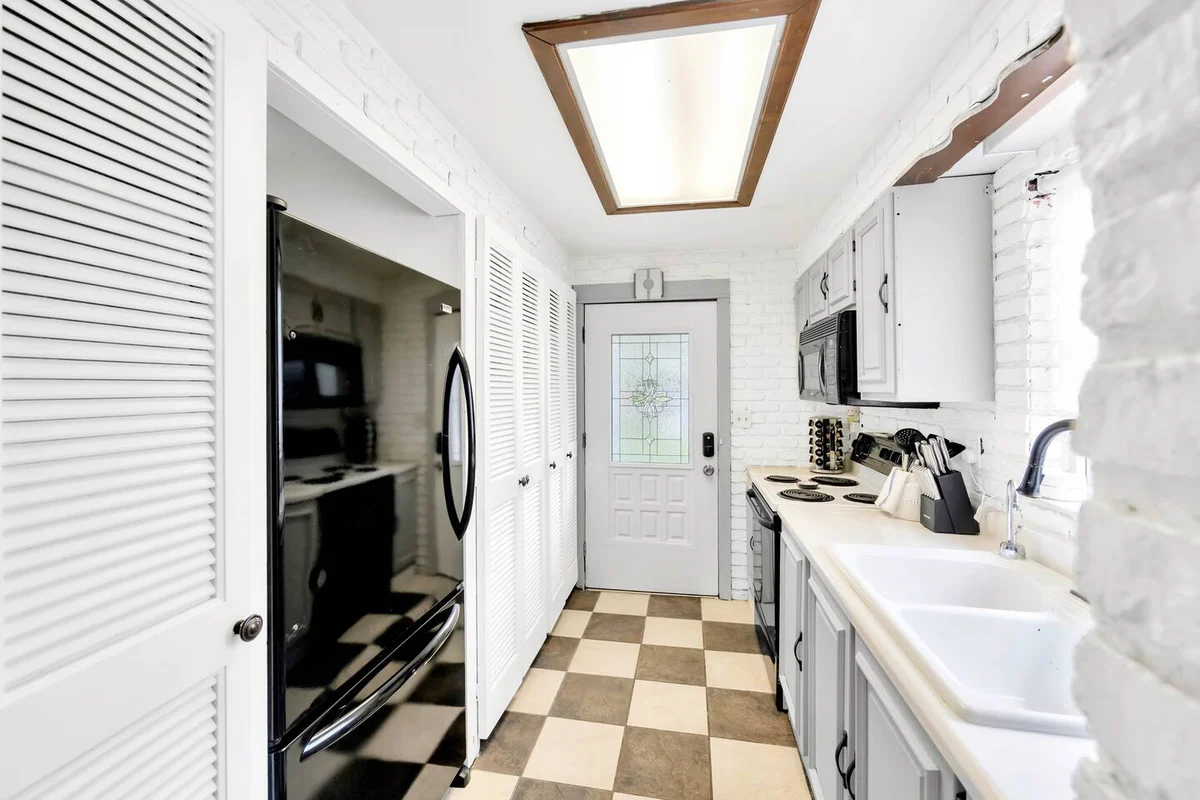 2 Homes - 4 MN to Madiera BCH - Hottub - HTD Pool #47