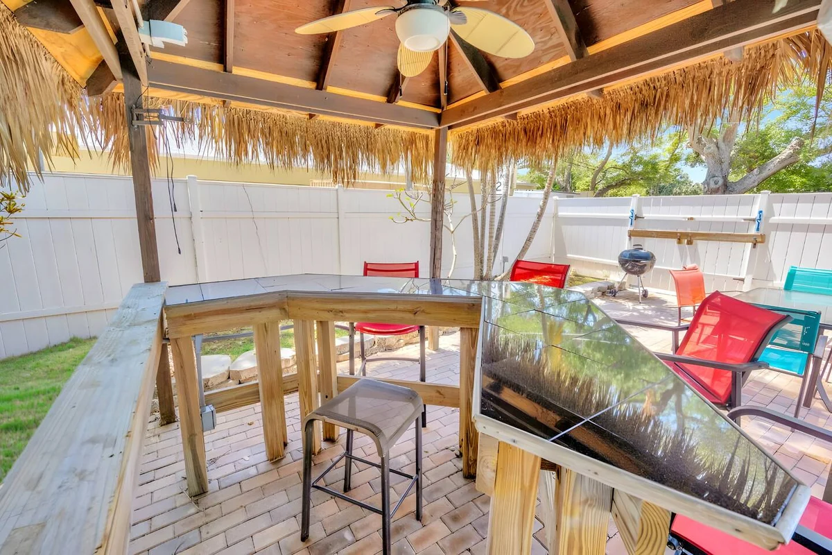 2 Homes - 4 MN to Madiera BCH - Hottub - HTD Pool #51