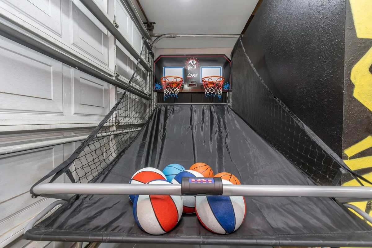 2 Homes - 4 MN to Madiera BCH - Hottub - HTD Pool #54
