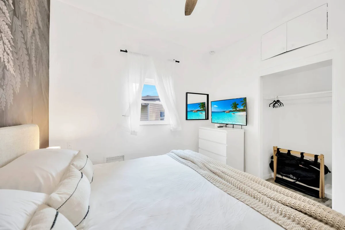 2 Homes - 4 MN to Madiera BCH - Hottub - HTD Pool #94