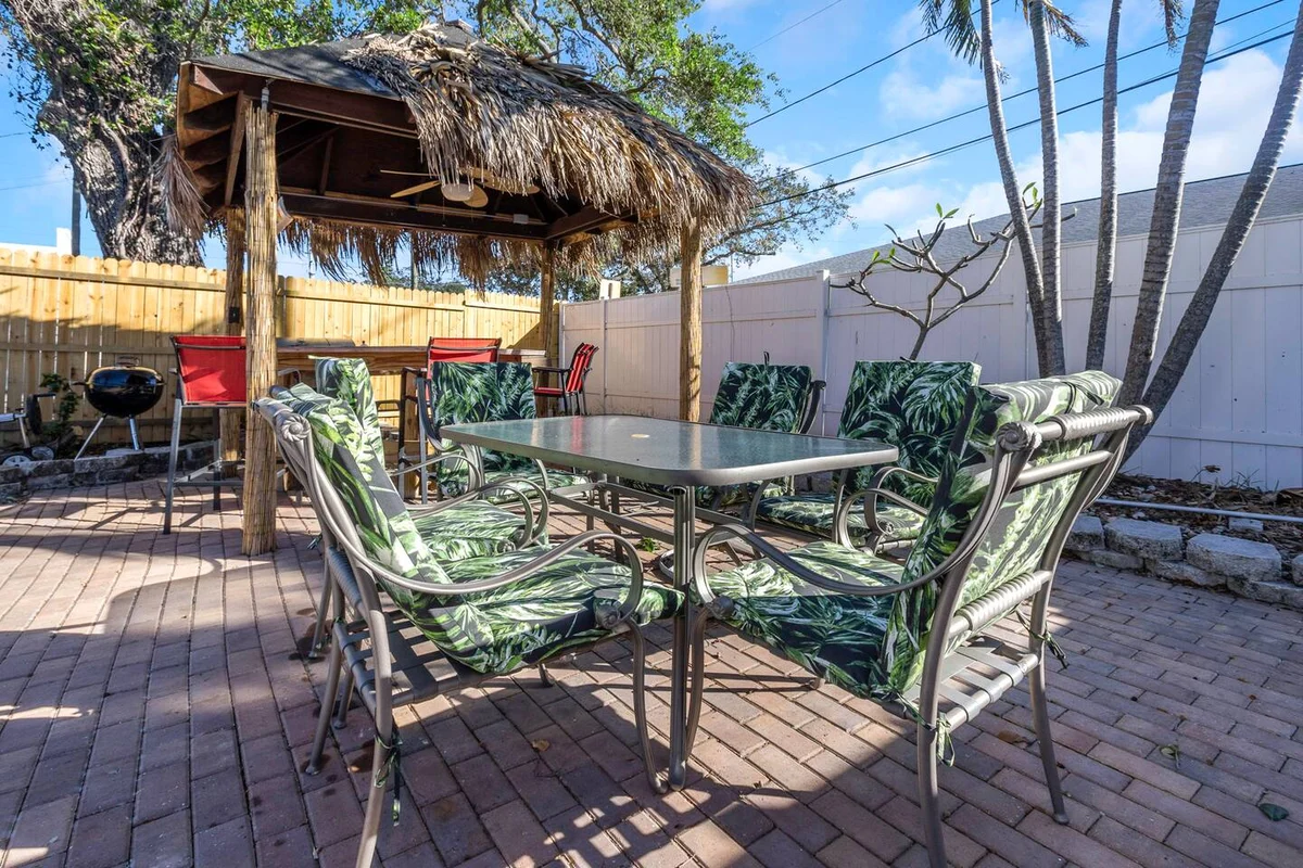 2 Homes - 4 MN to Madiera BCH - Hottub - HTD Pool #107