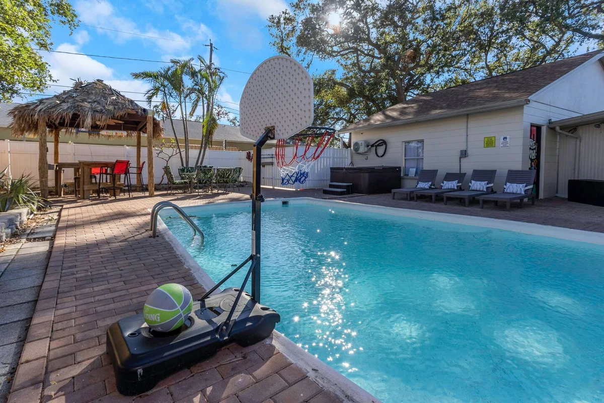 2 Homes - 4 MN to Madiera BCH - Hottub - HTD Pool #110