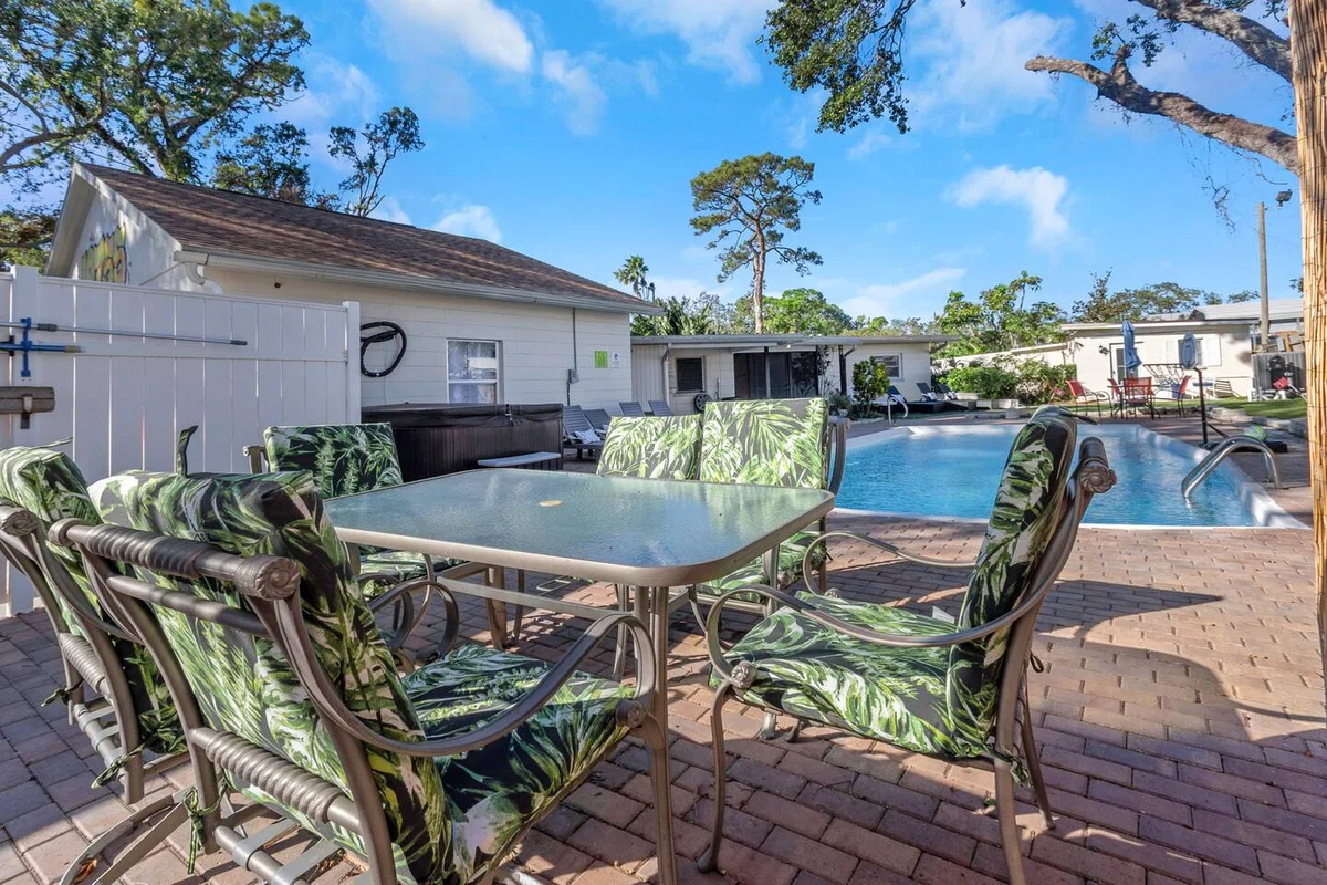 2 Homes - 4 MN to Madiera BCH - Hottub - HTD Pool #111